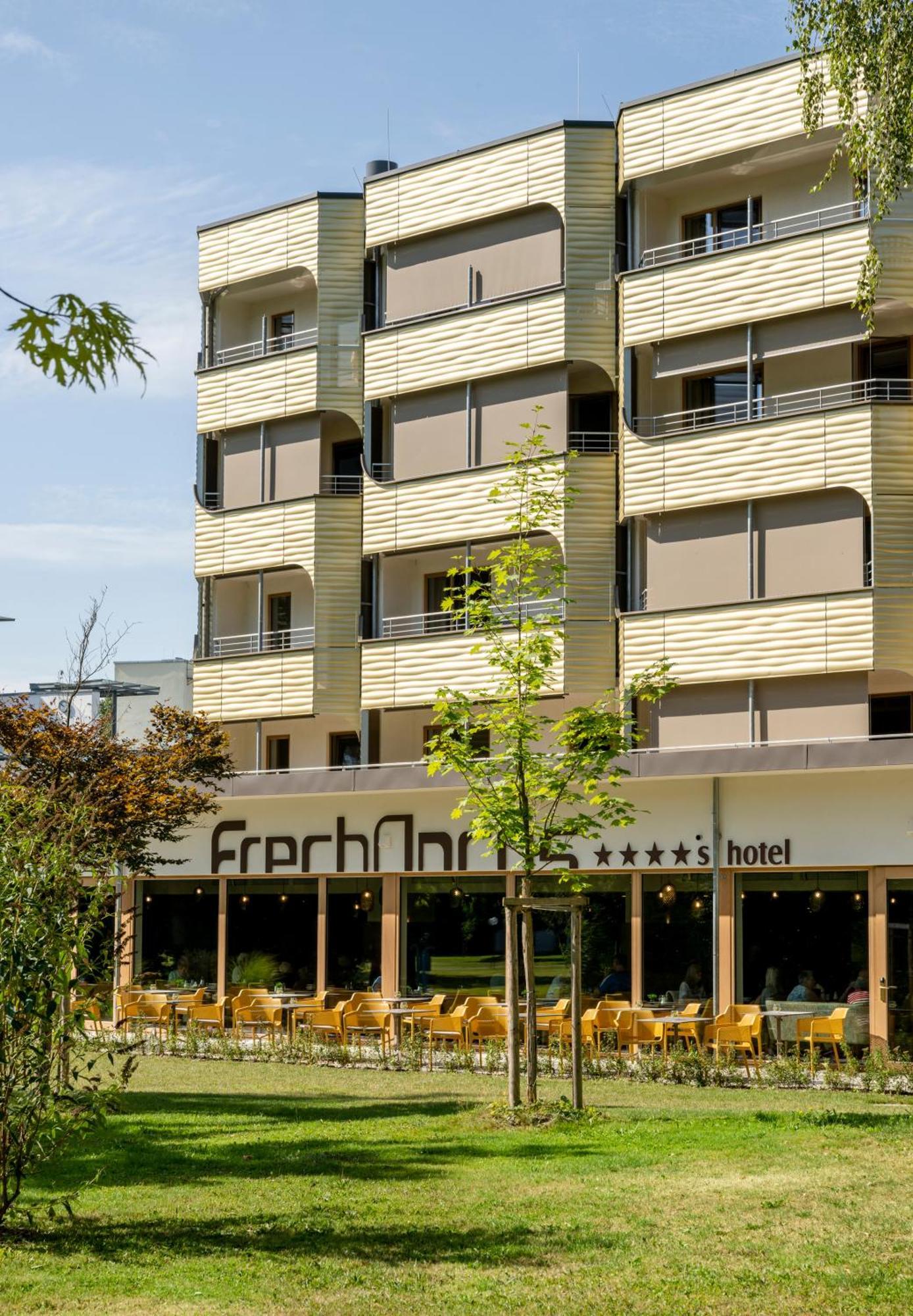 Hotel Frechdachs Bad Füssing エクステリア 写真